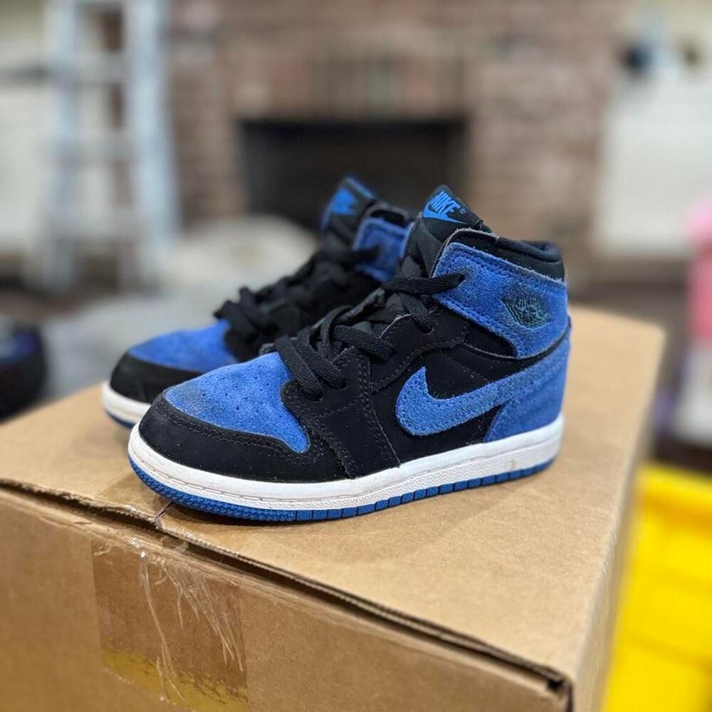 Jordan Blue and Navy Trainers
